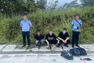 阿诺德本场数据：6次关键传球，4次射门0射正，评分9.2分全场最高